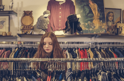 waar kleding doneren goed doel