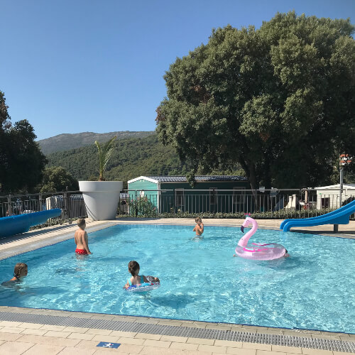 Camping Kroatië aan zee met zwembad