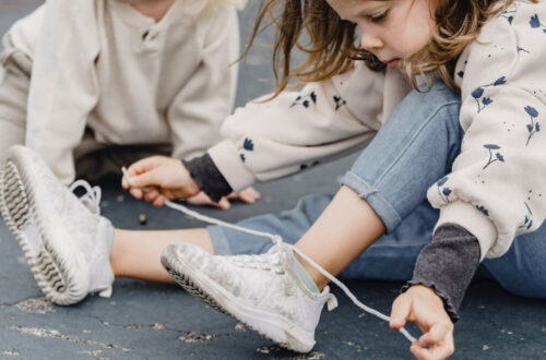 kinderschoenen met veters
