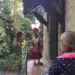 Meisje gaat met korting naar de Efteling